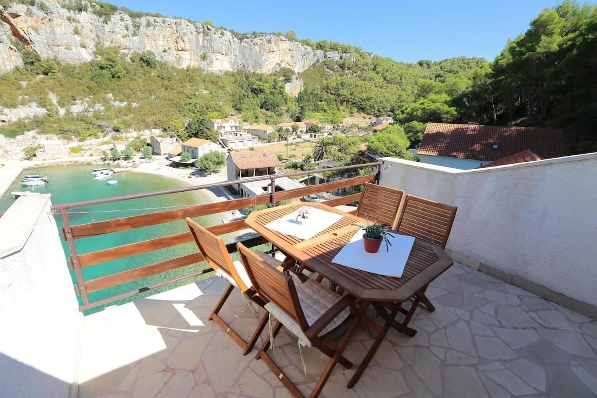 Villa Mateljan Zastražišće Extérieur photo