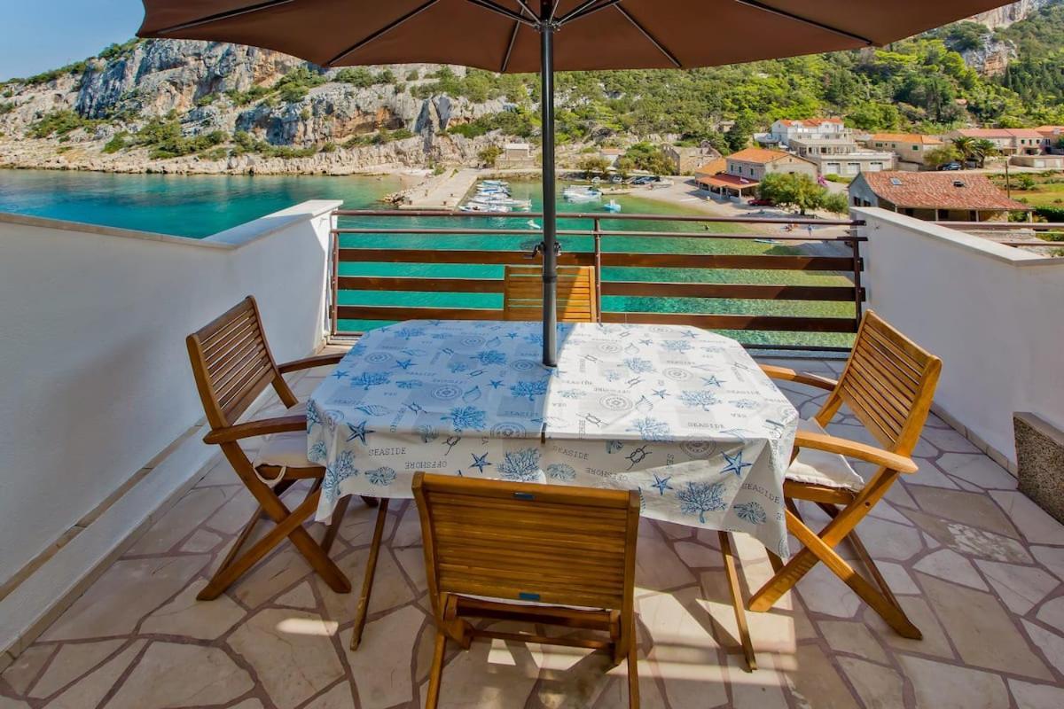 Villa Mateljan Zastražišće Extérieur photo