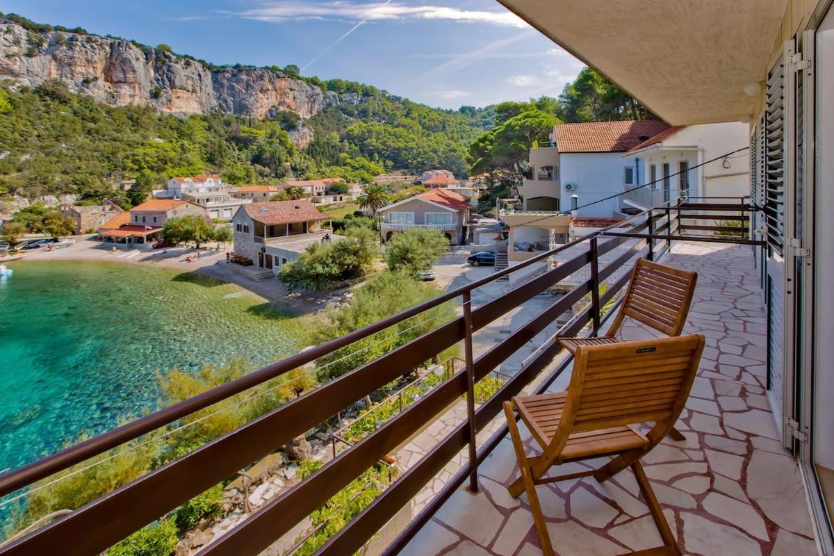 Villa Mateljan Zastražišće Extérieur photo