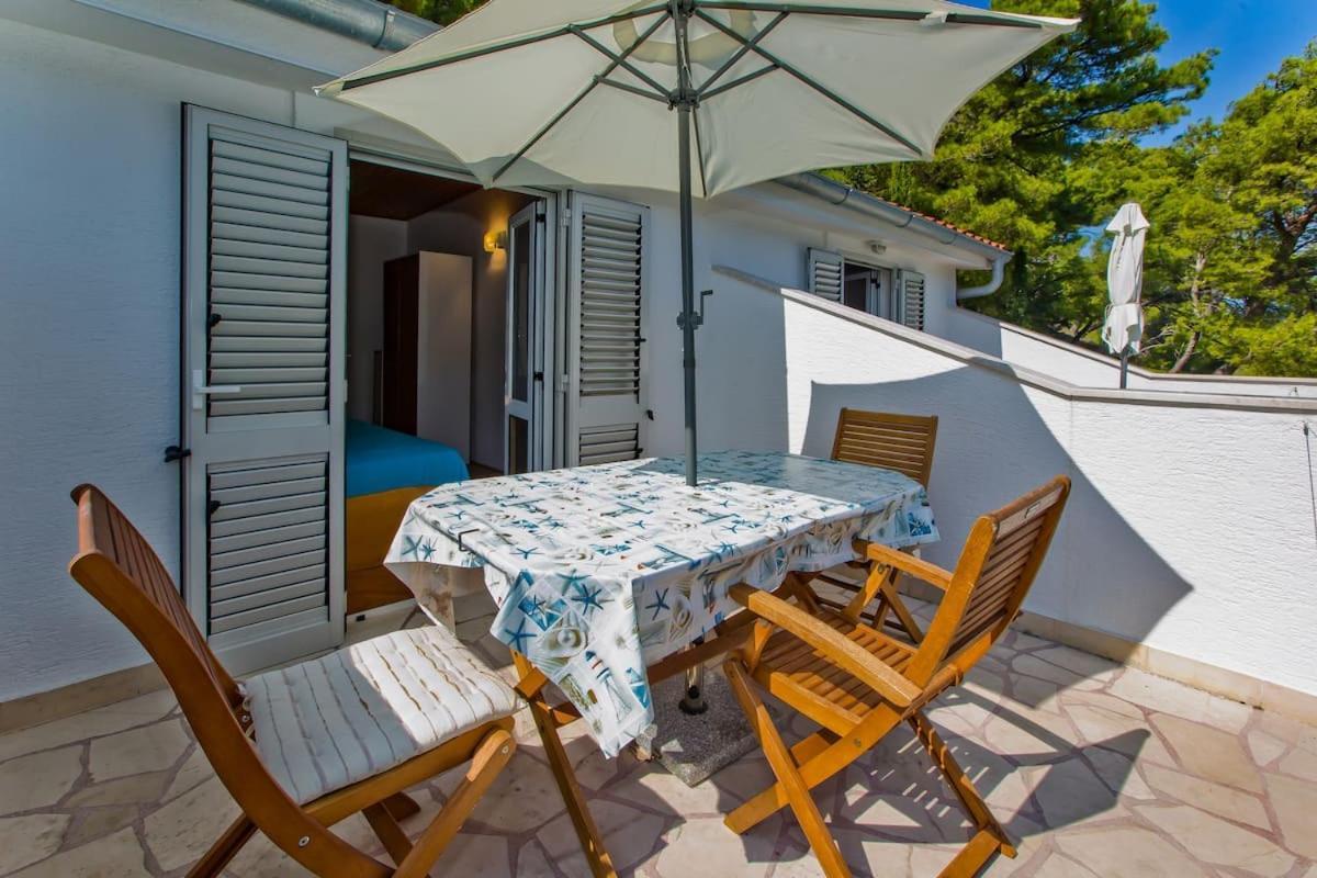 Villa Mateljan Zastražišće Extérieur photo