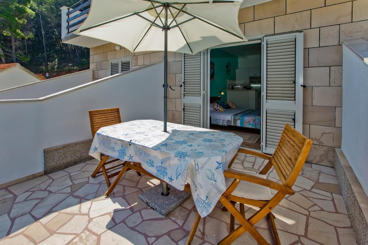 Villa Mateljan Zastražišće Extérieur photo