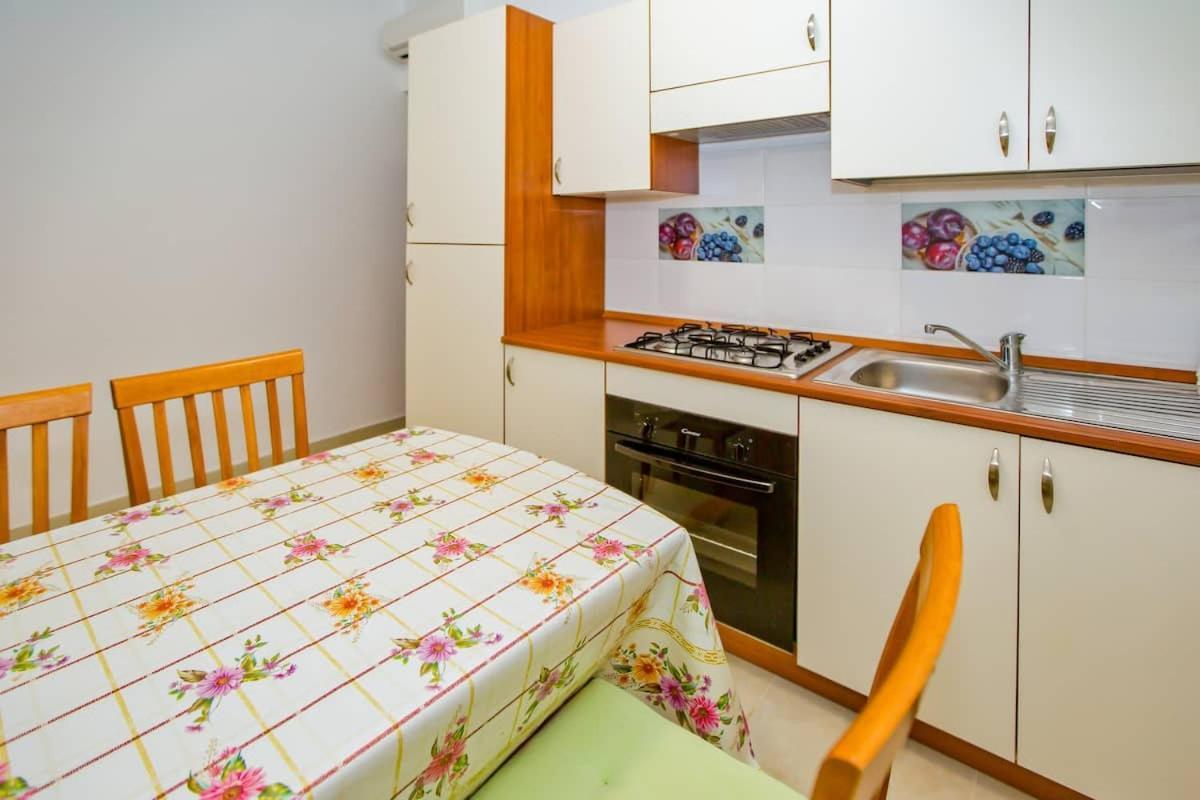 Villa Mateljan Zastražišće Extérieur photo