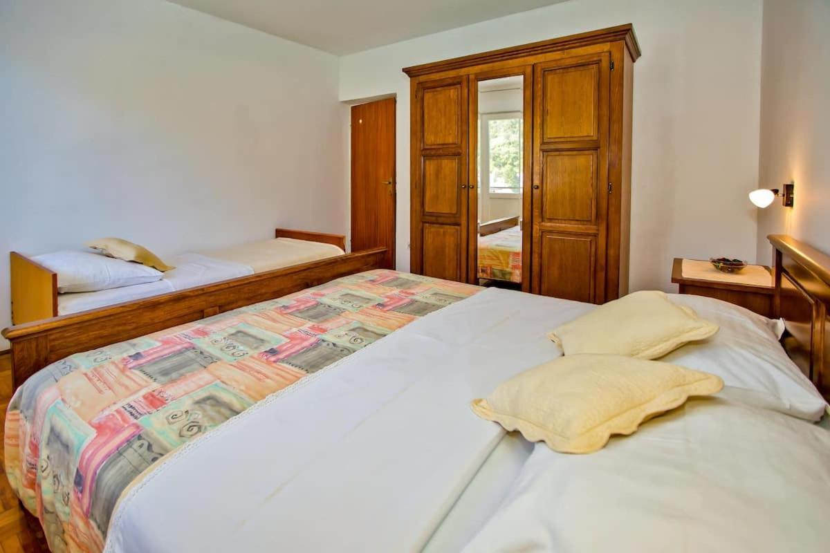 Villa Mateljan Zastražišće Extérieur photo
