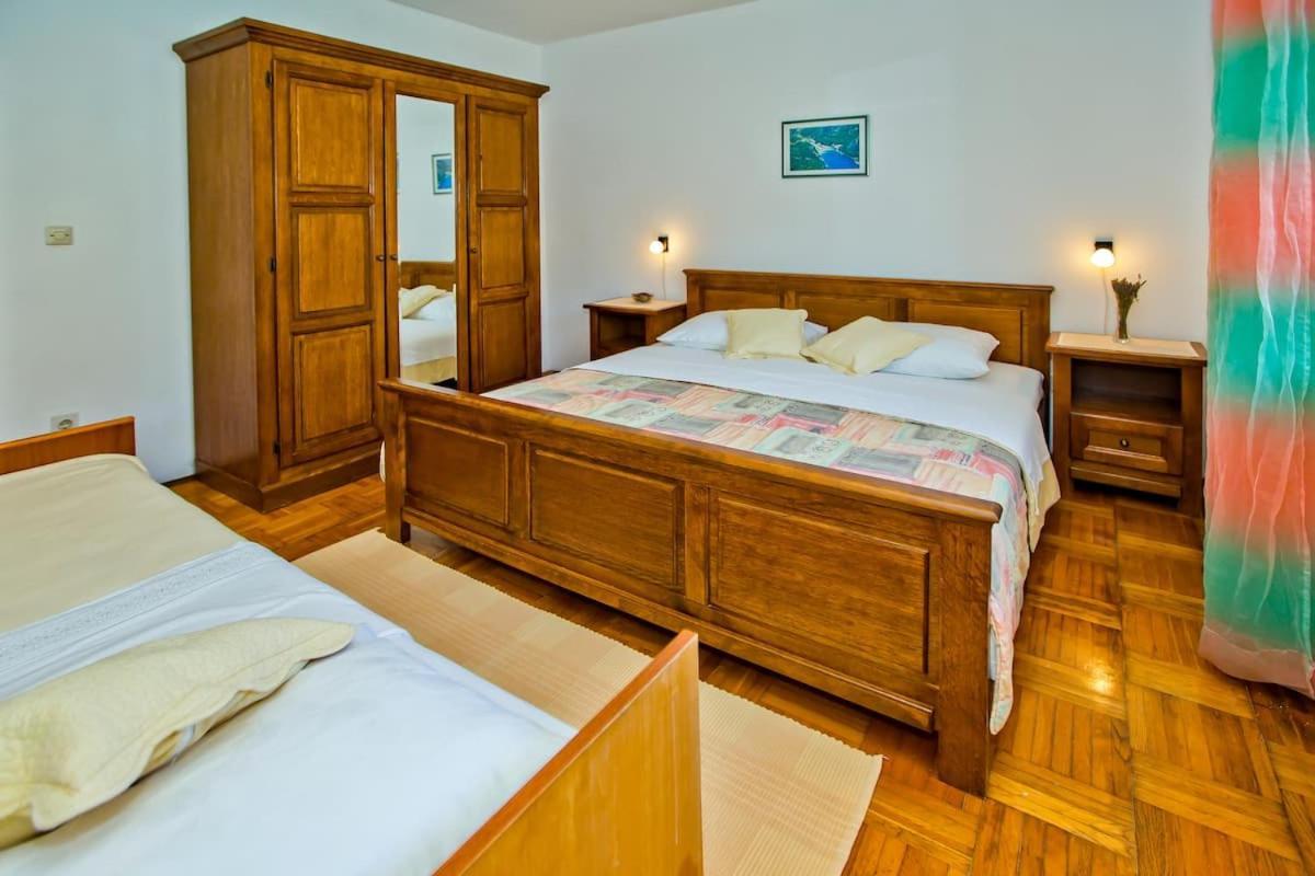 Villa Mateljan Zastražišće Extérieur photo