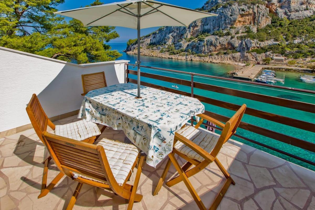 Villa Mateljan Zastražišće Extérieur photo