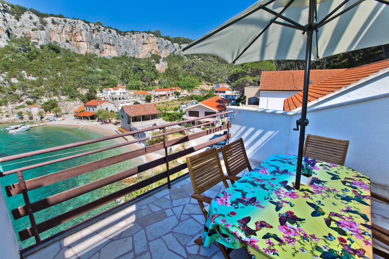 Villa Mateljan Zastražišće Extérieur photo