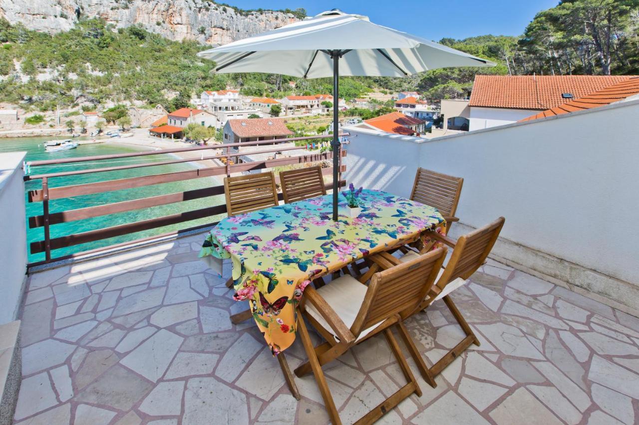 Villa Mateljan Zastražišće Extérieur photo