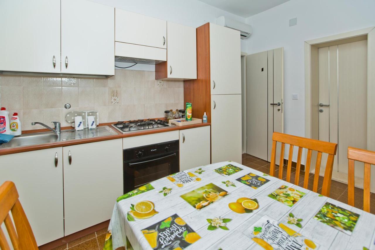 Villa Mateljan Zastražišće Extérieur photo
