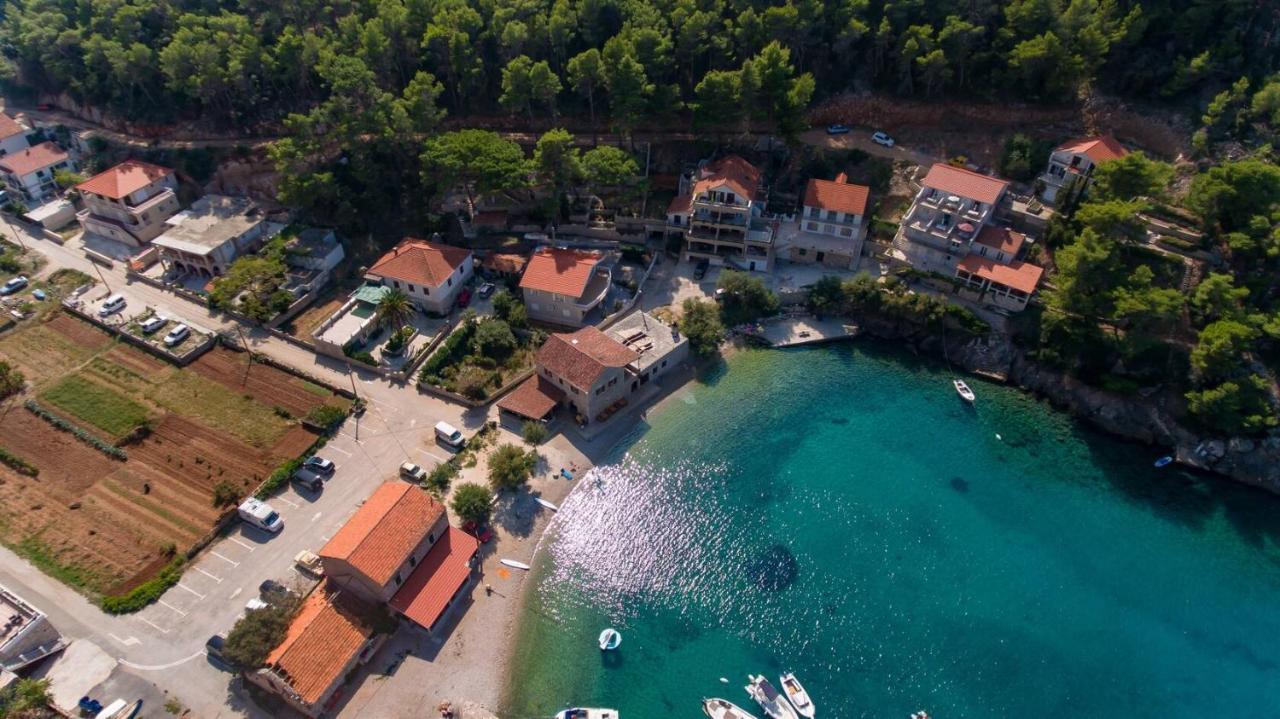 Villa Mateljan Zastražišće Extérieur photo